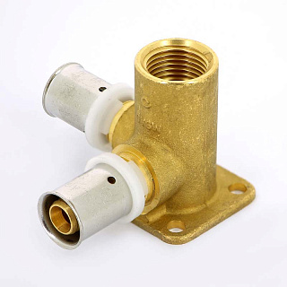 Водорозетка пресс-В UNI-FITT 16 х 1/2" x 16 3-х плоскостная Артикул 711G6261
